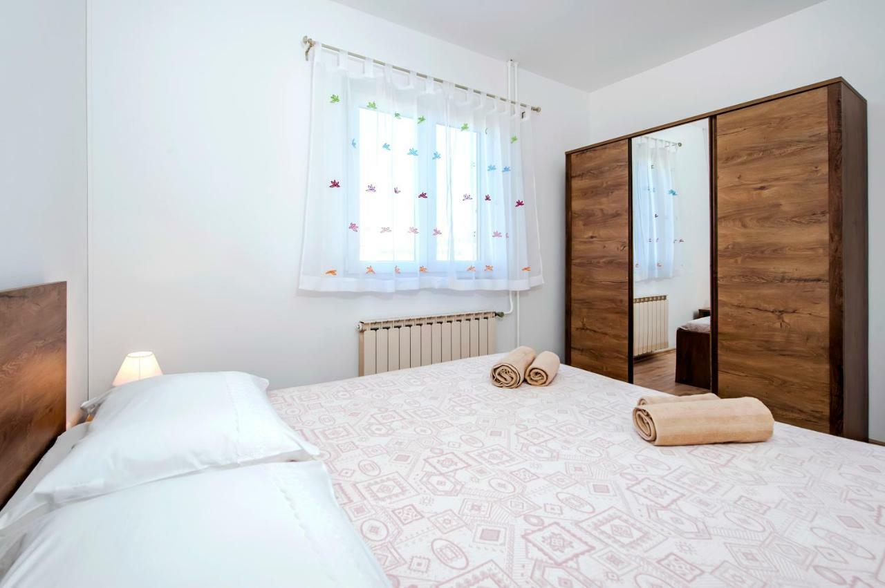 Apartment Ivo 罗维尼 外观 照片