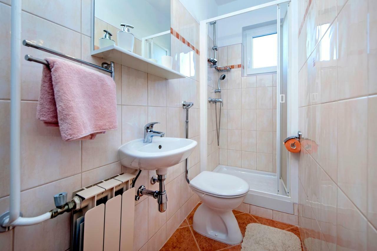 Apartment Ivo 罗维尼 外观 照片