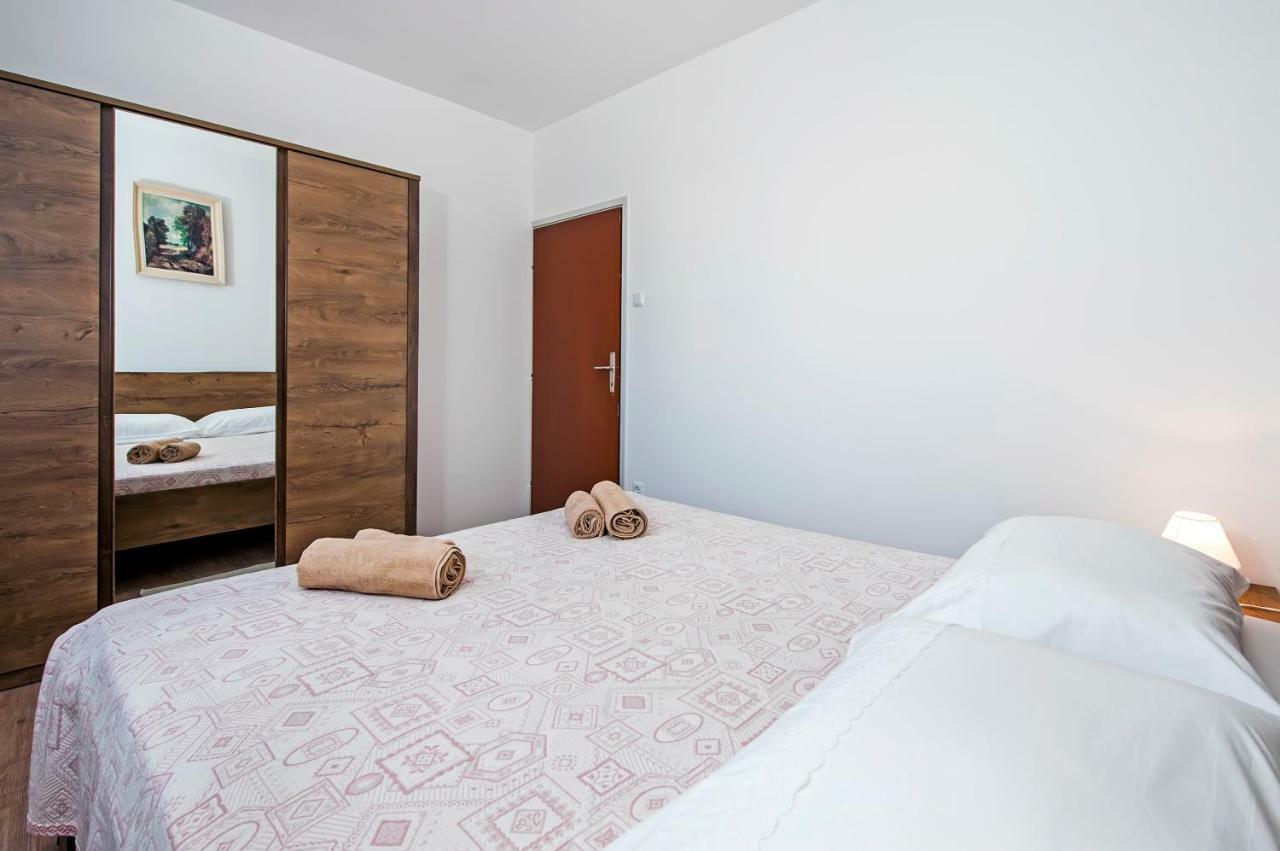 Apartment Ivo 罗维尼 外观 照片